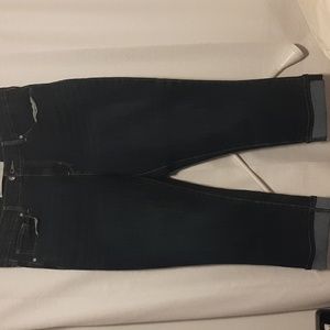 Levi Mid Rise Capri jeans size 12